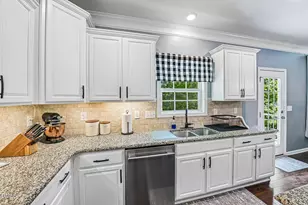 191 Chatsworth Ln, Clayton, NC 27527 - Photo 13