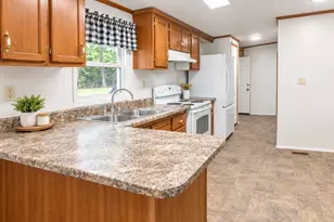129 Jamel Ln, Henderson, NC 27537 - Photo 15
