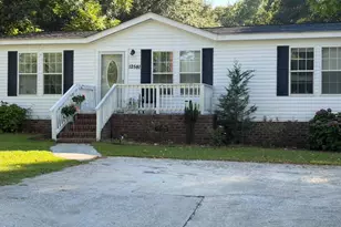12581 South St, Whitakers, NC 27891 - Photo 5