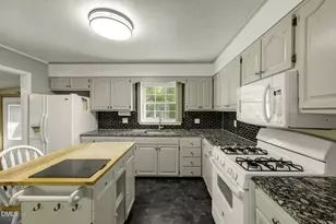 5064 Chesapeake Rd, Fayetteville, NC 28311 - Photo 9