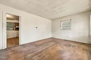 302 E 17th St, Scotland Neck, NC 27874 - Photo 11