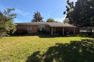 2010 Biltmore Dr, Fayetteville, NC 28304 - Photo 11