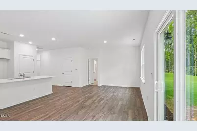 421 Conifer Street, Sanford, NC 27332 - Photo 7