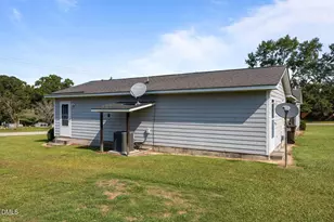 145 S Patterson St, Coats, NC 27521 - Photo 19