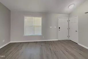 105 Pinto Ln, Zebulon, NC 27597 - Photo 3