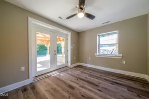 624 W Gilbreath St, Graham, NC 27253 - Photo 9
