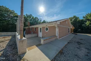 624 W Gilbreath St, Graham, NC 27253 - Photo 3