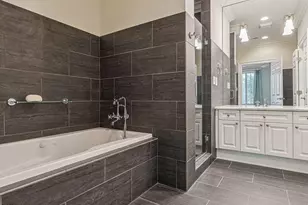 2701 Glenwood Gardens Ln, Raleigh, NC 27608 - Photo 21