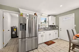 928 E Davis St, Burlington, NC 27215 - Photo 11