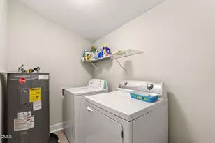 928 E Davis St, Burlington, NC 27215 - Photo 15