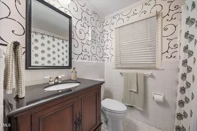 301 Jones Street, Graham, NC 27253 - Photo 23