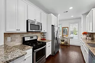 528 Ledbetter Ct, Raleigh, NC 27608 - Photo 17