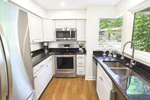 1407 Oak Tree Dr, Chapel Hill, NC 27517 - Photo 7