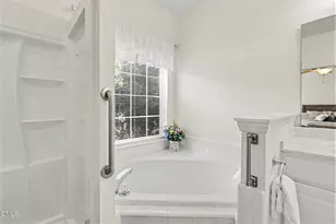 511 Glenolden Ct, Cary, NC 27513 - Photo 19