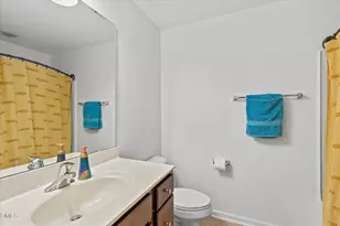 10007 Lynnberry Pl, Raleigh, NC 27617 - Photo 25