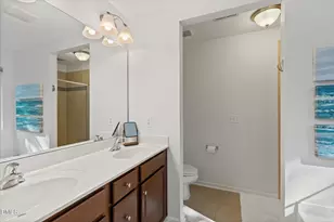 10007 Lynnberry Pl, Raleigh, NC 27617 - Photo 23