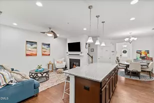 10007 Lynnberry Pl, Raleigh, NC 27617 - Photo 9