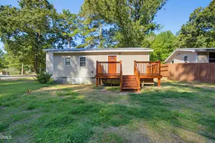 6209 Old Fairground Rd, Benson, NC 27504 - Photo 17