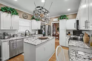 202 Travilah Oaks Ln, Cary, NC 27518 - Photo 3