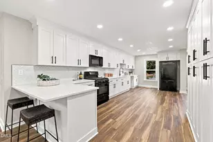 115 Meadowglades Ln, Cary, NC 27518 - Photo 11