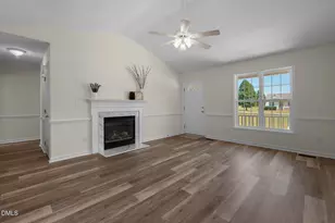 60 Candlewood Dr, Zebulon, NC 27597 - Photo 9