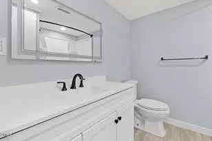500 Umstead Dr, Chapel Hill, NC 27516 - Photo 7