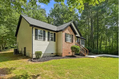 2572 Chadwick Place, Durham, NC 27704 - Photo 5