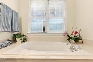 114 Parkridge Ave, Chapel Hill, NC 27517 - Photo 25