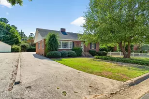 807 W Carr St, Dunn, NC 28334 - Photo 3