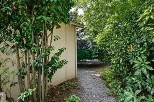 2211 Creston Rd, Raleigh, NC 27608 - Photo 57