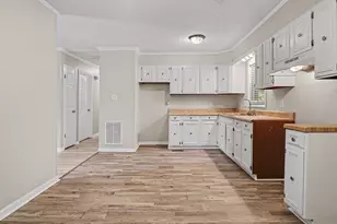 1812 N Chatham Ave, Siler City, NC 27344 - Photo 11
