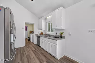 2013 Englewood Drive, Apex, NC 27539 - Photo 17