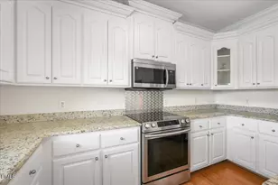 208 Sevendales Dr, Goldsboro, NC 27534 - Photo 13