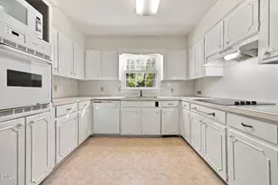 3349 Cheswick Dr, Raleigh, NC 27609 - Photo 9