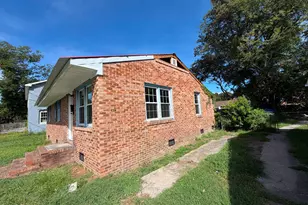 509 E 14th St, Lumberton, NC 28358 - Photo 3