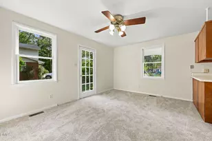 404 Longleaf Dr, Chapel Hill, NC 27517 - Photo 21