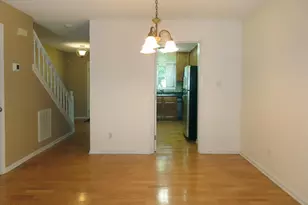 109 Gunston Ct, Chapel Hill, NC 27514 - Photo 5