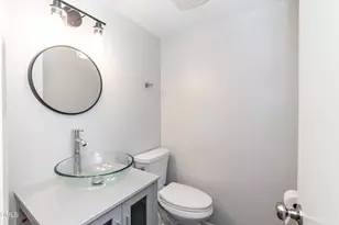 709 E E Millbrook Rd, Raleigh, NC 27609 - Photo 17