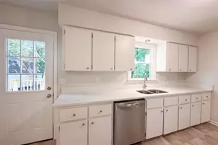1900 Cedar Ct, Clayton, NC 27520 - Photo 17