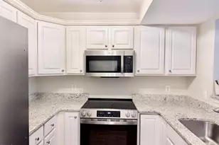 1221 Westview Ln, Raleigh, NC 27605 - Photo 7