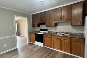 505 E Elizabeth St, Selma, NC 27576 - Photo 5