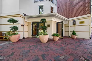 2801 Glenwood Gardens Ln, Raleigh, NC 27608 - Photo 3