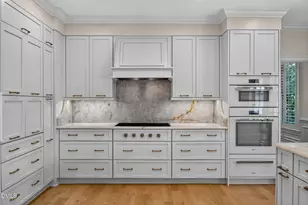 2801 Glenwood Gardens Ln, Raleigh, NC 27608 - Photo 27