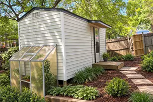 708 Dawnwood Ct, Raleigh, NC 27609 - Photo 5