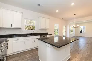 623 Melrose Ct, Sanford, NC 27330 - Photo 9