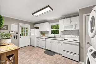 315 Lang Ct, Haw River, NC 27258 - Photo 7