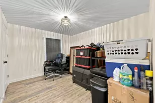 1621 N Park Ave, Burlington, NC 27217 - Photo 17