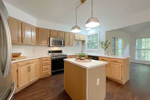 102 Hunters Crossing, Cary, NC 27518 - Photo 9