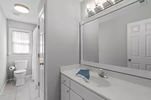 9501 Meadowmont Ln, Raleigh, NC 27615 - Photo 17