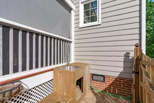 9501 Meadowmont Ln, Raleigh, NC 27615 - Photo 23